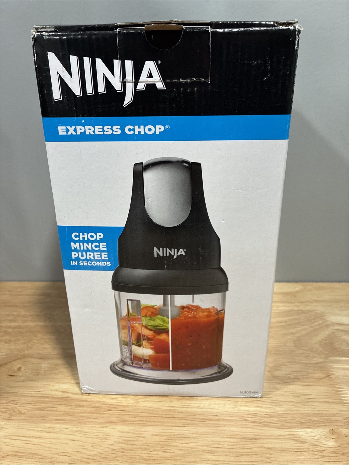 Ninja Food Chopper Express Chop, 16-Ounce Bowl for Mincing NJ100GR Open Box