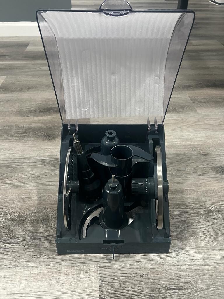 Cuisinart FP-13sc Storage Case w 6pc Attachment Accessories