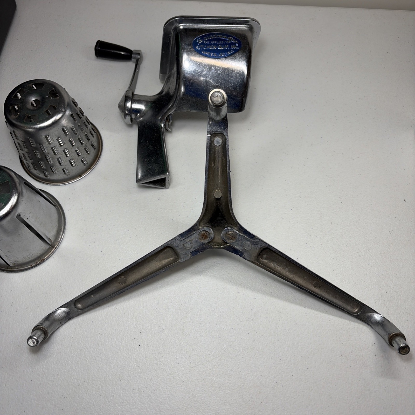 Saladmaster Vtg Manual Food Processor Hand Crank Chopper Shredder Slicer 5 Cones