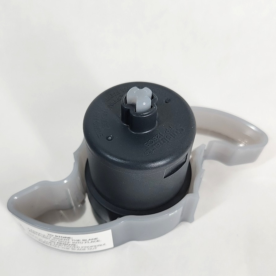 OEM Cuisinart Small Chopping Blade FP-12SCB With Blade Protector Holder Gray