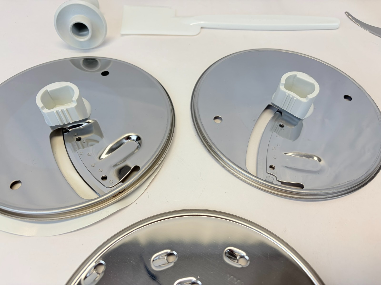 KitchenAid Food Processor Disc Set Slice Shred 2mm 4mm Egg Whip + Tray NEW