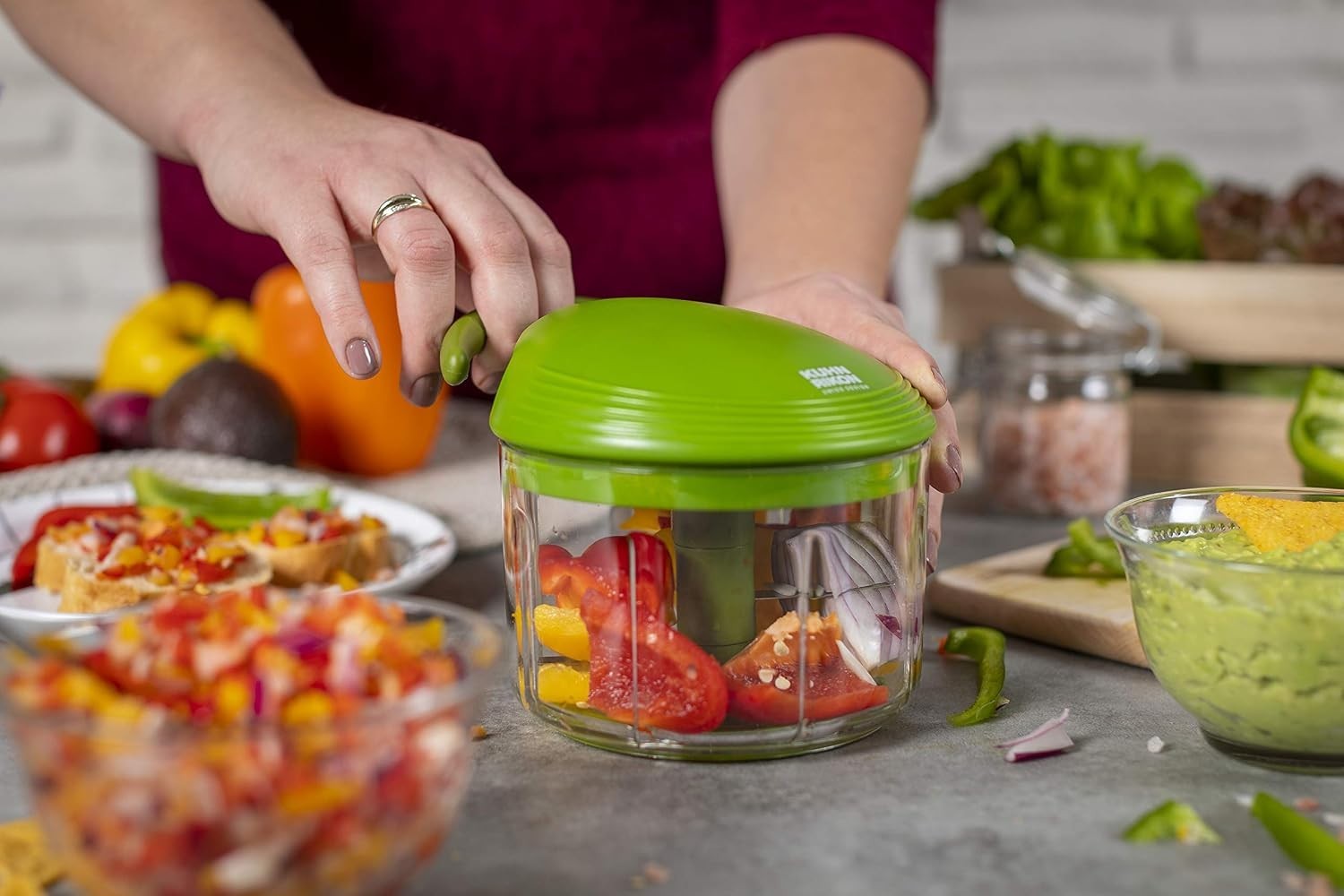 Effortless Manual Food Processor – 2-Cup Capacity