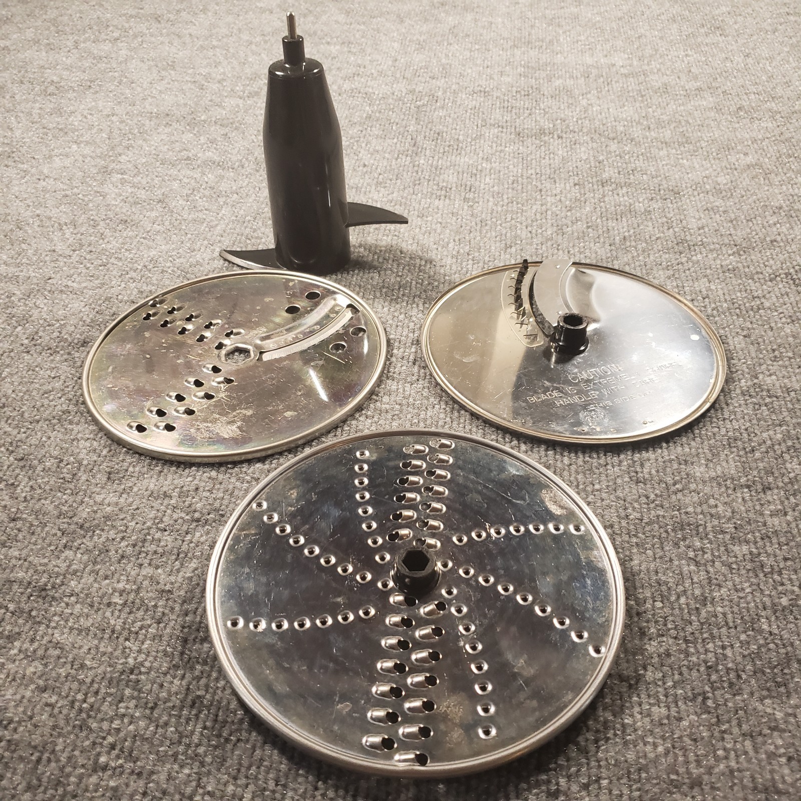 Cuisinart Food Processor FP-13 FP-13RSD Shredding Disc Blade Set, Dough Blade