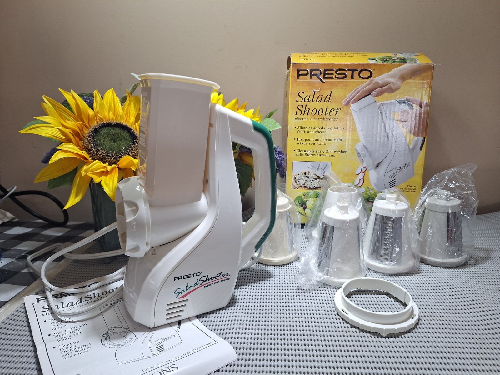Presto Salad Shooter 02910 Complete W/Instructions Vintage 2006 4 Heads