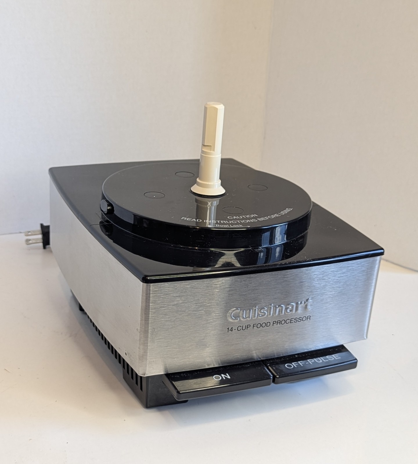 Cuisinart Custom 14 Cup Food Processor DFP-14BCN Black Stainless Motor Base Only