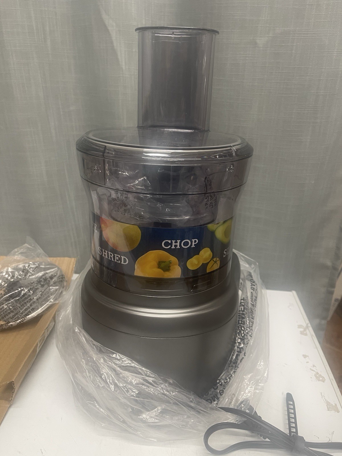 New In Box ~ Cuisinart FP-1GM Elemental 8 Cup Food Processor