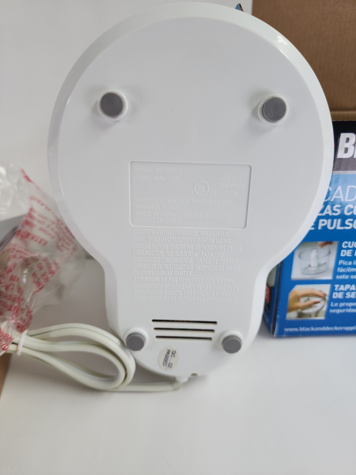 Black & Decker Home 1.5 Cup One Touch Electric Chopper White Model HC21K ,New.