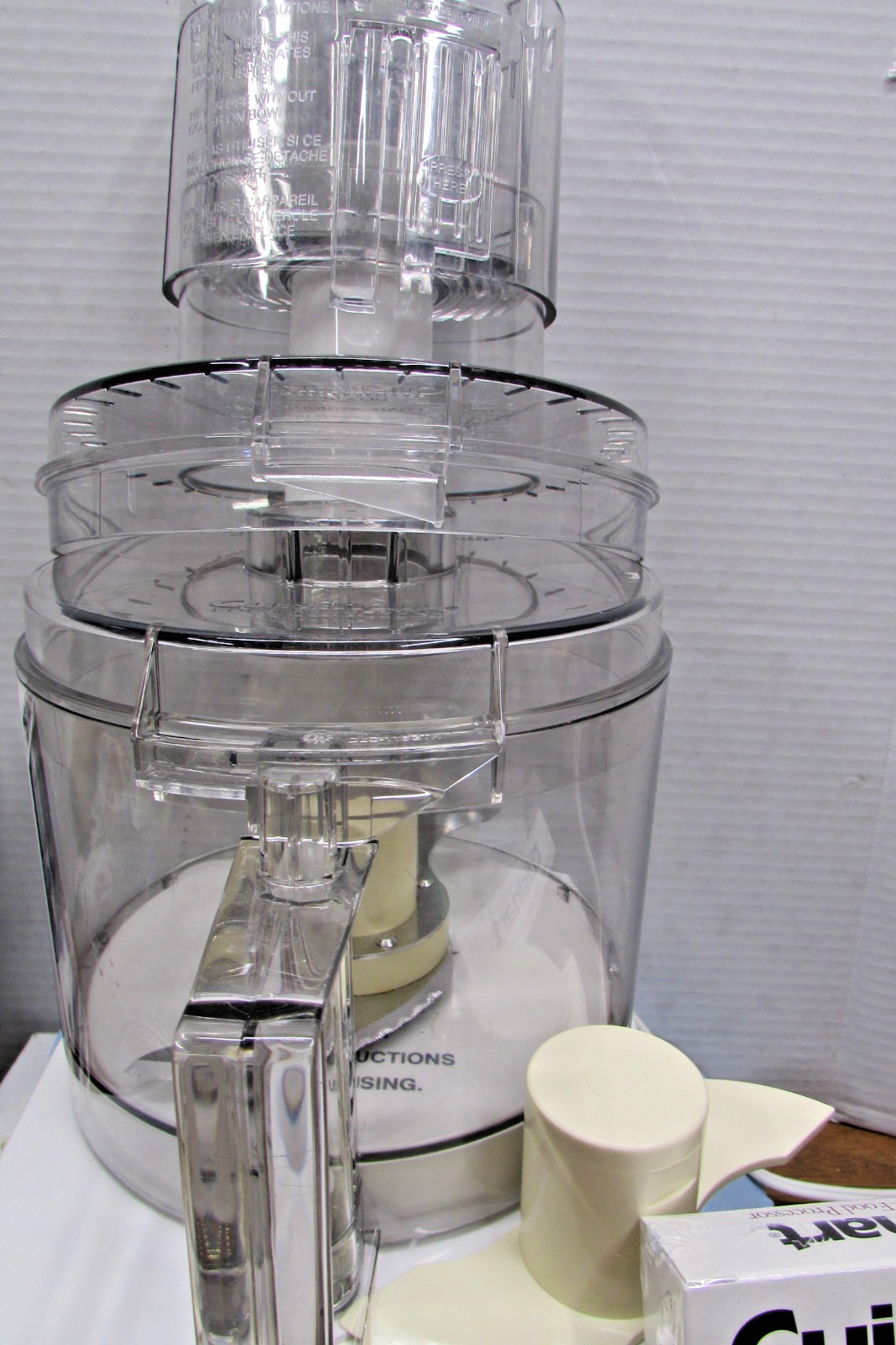 Cuisinart Pro Classic DLC-10S 7-Cup Food Processor W/ Attachments & User Manual