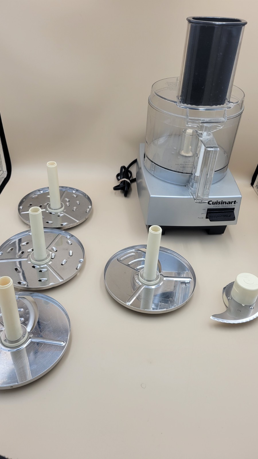 Cuisinart DLC-5BC Food Processor Brushed Chrome 7 Cup With Attachments Tested
