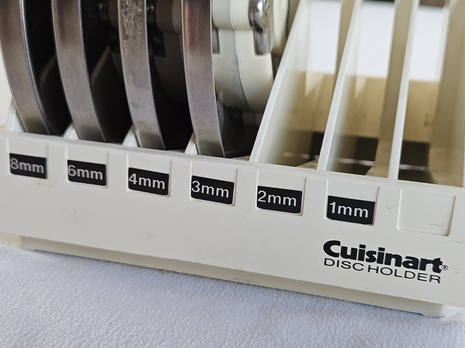 Cuisinart Disc Holder DLC-7 with 4 Discs 3x3mm 4mm 6mm 6x6mm