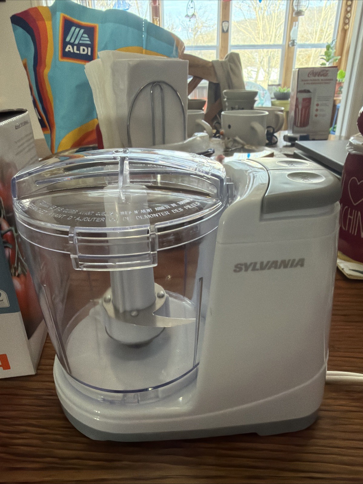 NIB Electric food chopper, Sylvania #467705, 3-cup capacity, 135 Watts HL-2129-1