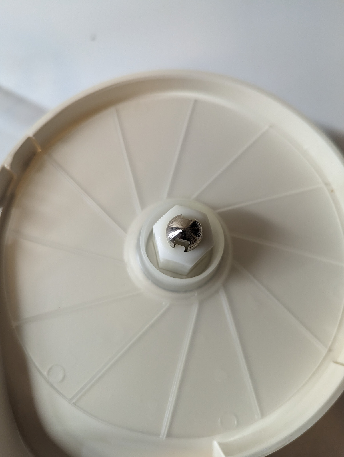 Oster 978-18H Chute Assembly Lid Replacement Part 957-38F