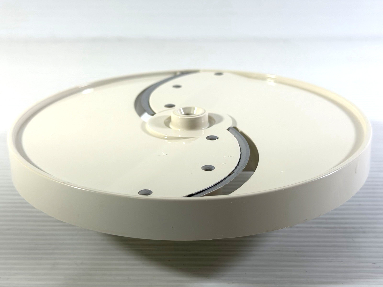 Set of 4 Oster Kitchen Center Food Processor Discs 937-81, -82, -84, -85 Parts