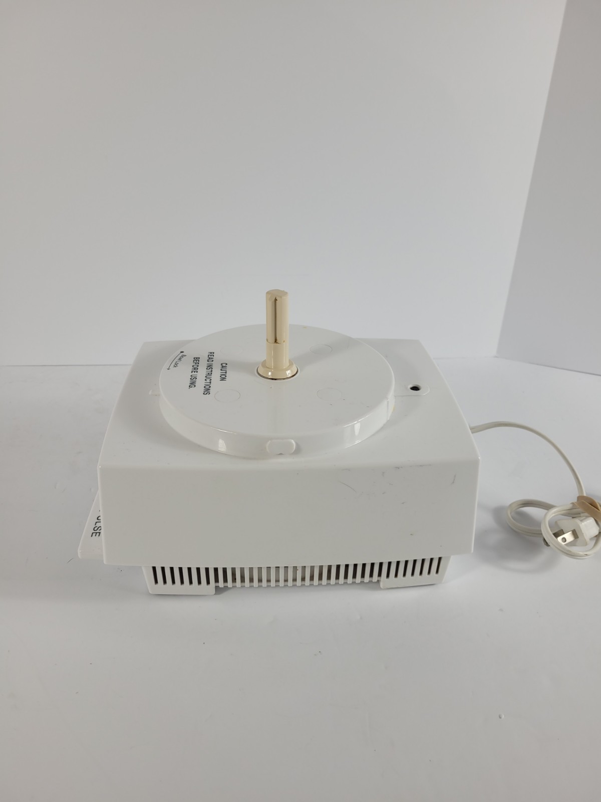 Cuisinart Pro Custom 11 Food Processor Motor Base only White DLC-8S TX WORKS