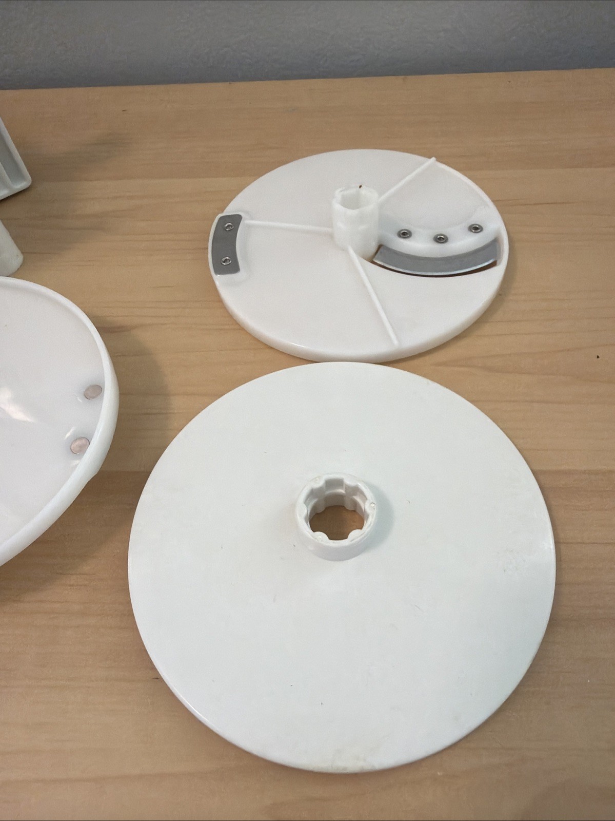 Cuisinart Handy Prep Food Processor DFP-3 OEM Parts (3) Discs (1) Stem (1) Chute