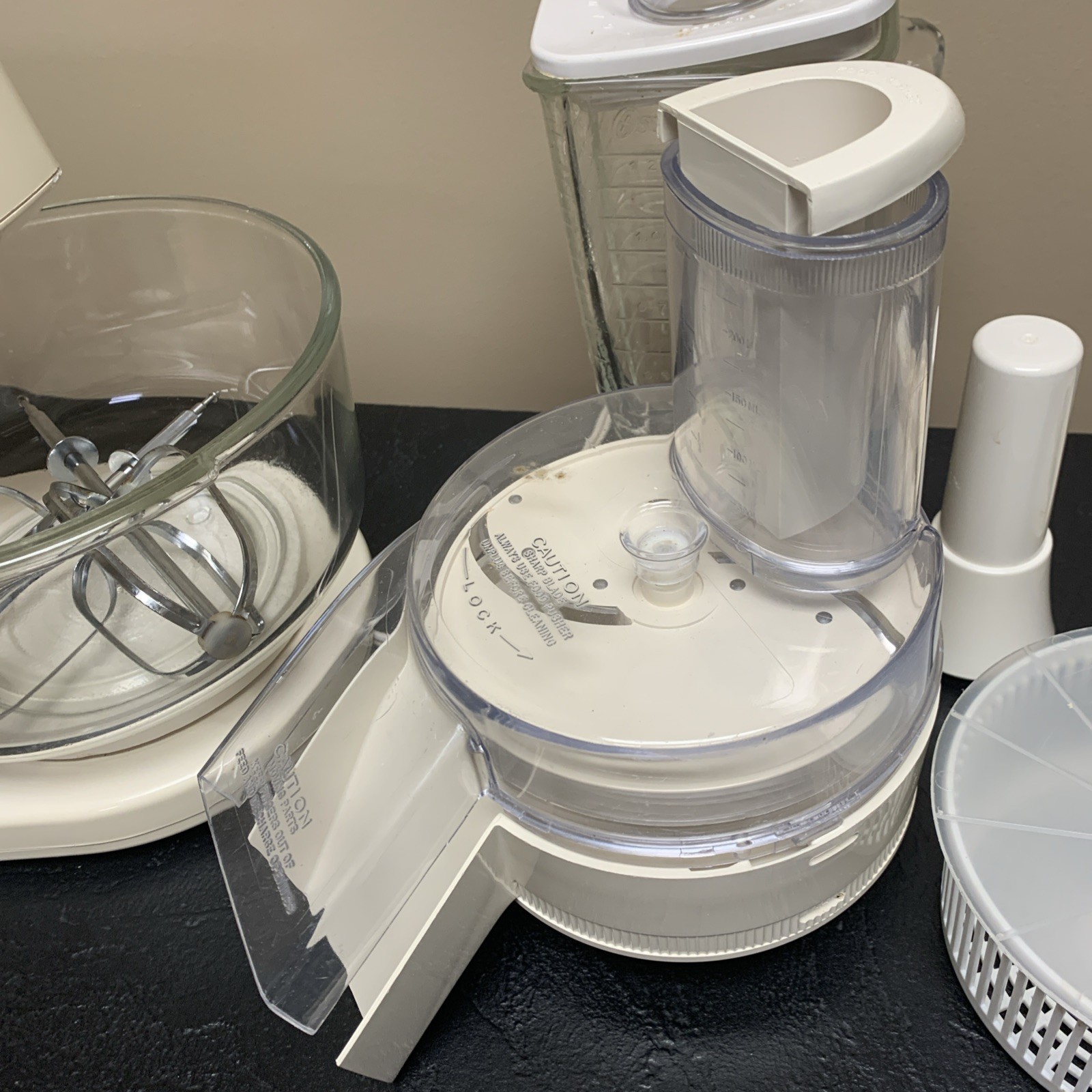 Oster Designer Kitchen Center Mixer Doughmaker Food Processor Has Parts Working!
