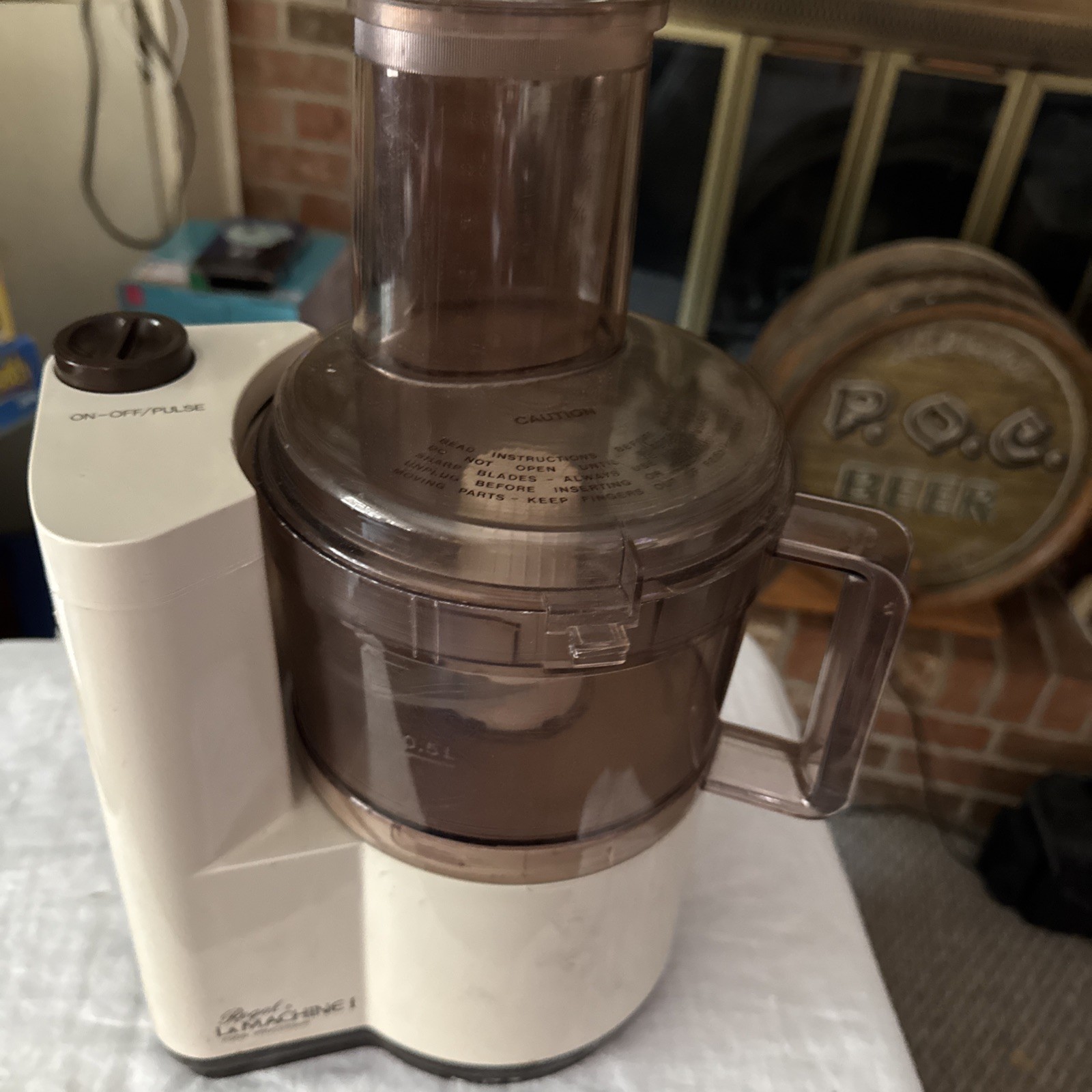 Regal La Machine 1 Full Size Food Processor Model V813. Parts only/motor not wkg