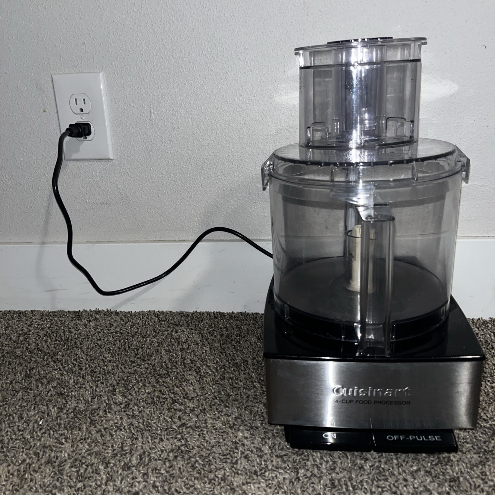 Cuisinart Custom 14 14-Cup Food Processor – Brushed Stainless Broken Spindle