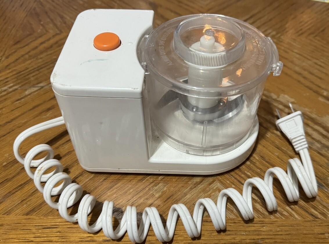 Black & Decker Handy Chopper Mincer HC20 Type 3 Food Processor Tested Working
