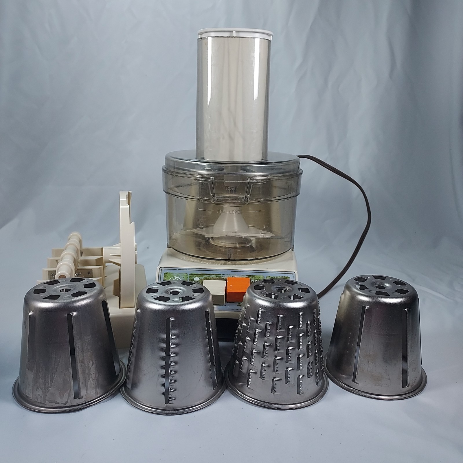 GE General Electric Food Processor 2J9 Cat 42OA Vintage USA w/ Blades Cones
