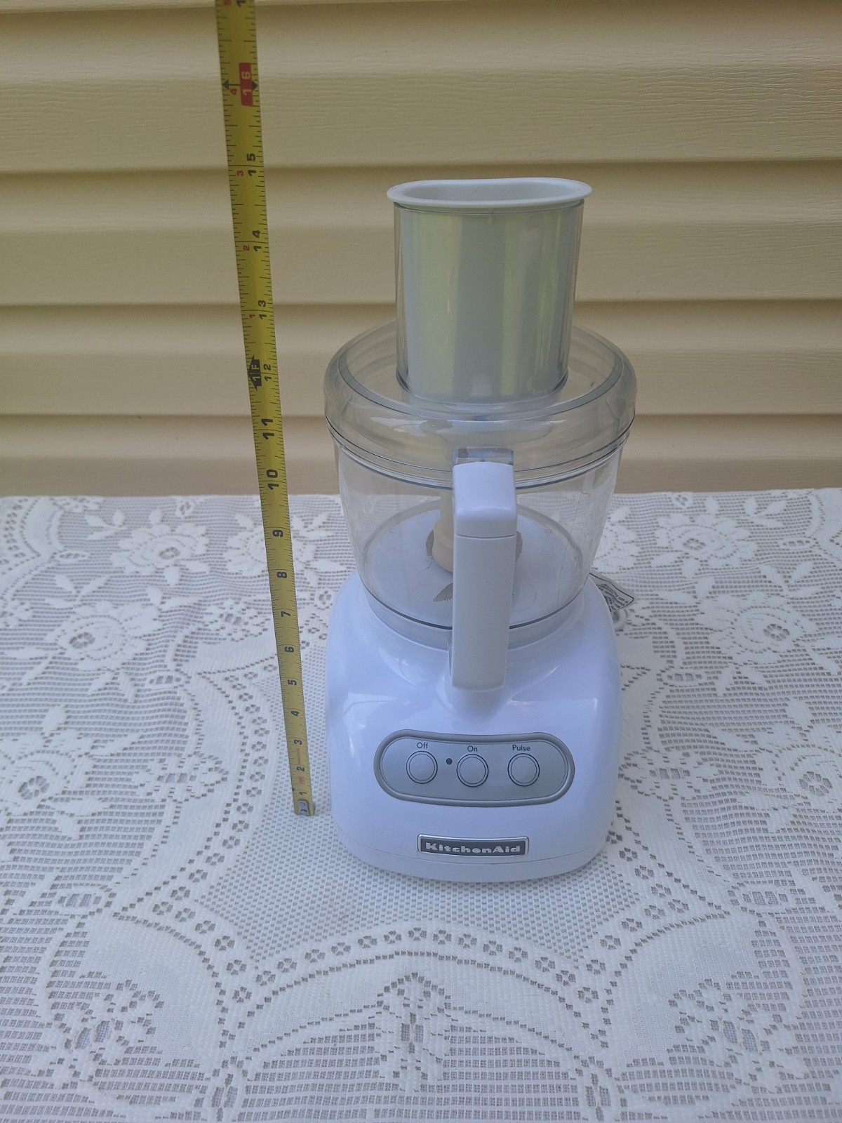 KitchenAid 7‑cup food processor, model KFP715WH2, in white.