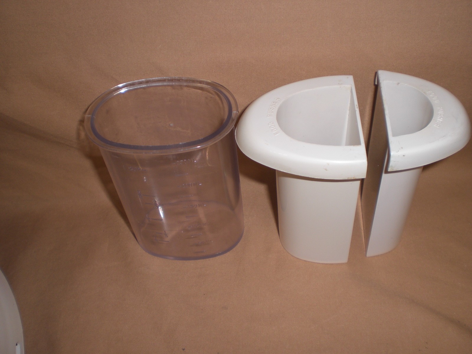 OSTER KITCHEN CENTER FOOD PROCESSOR-CONTINUOUS FEED-SLICE-FRENCH FRY-GRATE DISCS