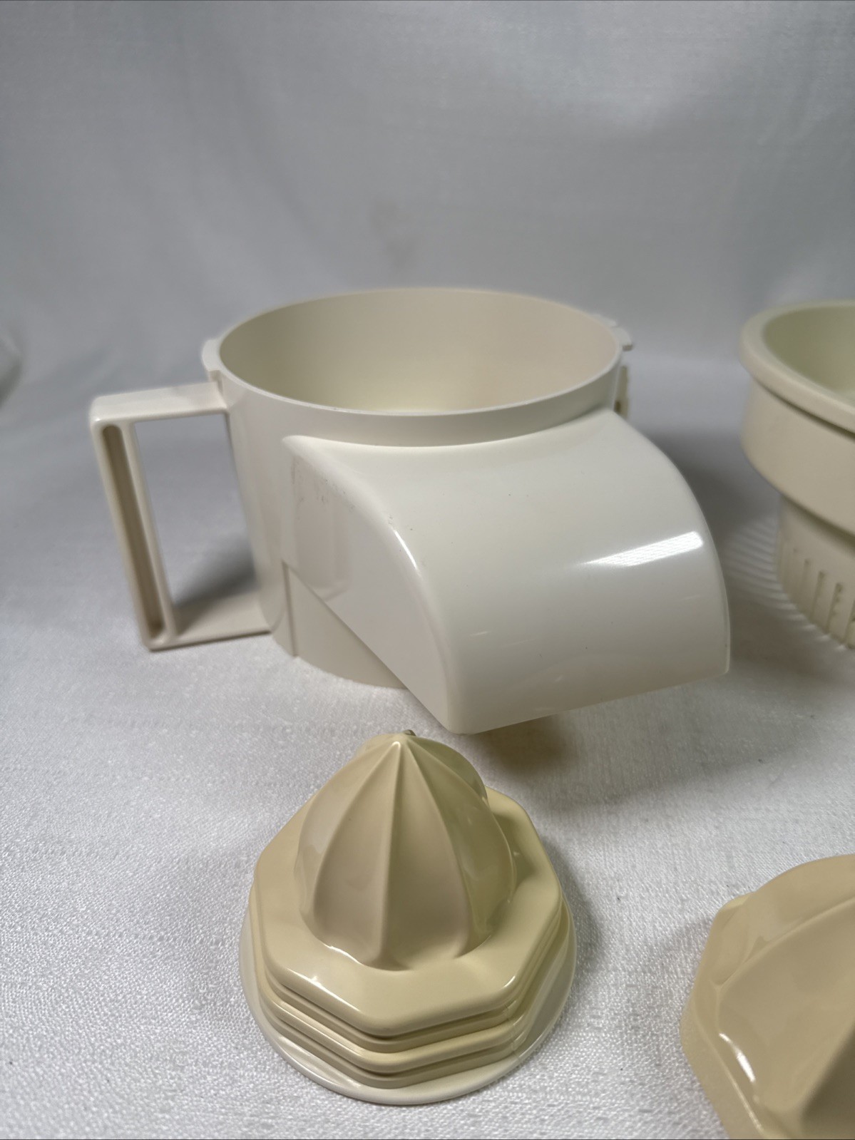 Cuisinart Little Pro Plus Food Processor Citrus Juicer Attachment DLC-556 OEM