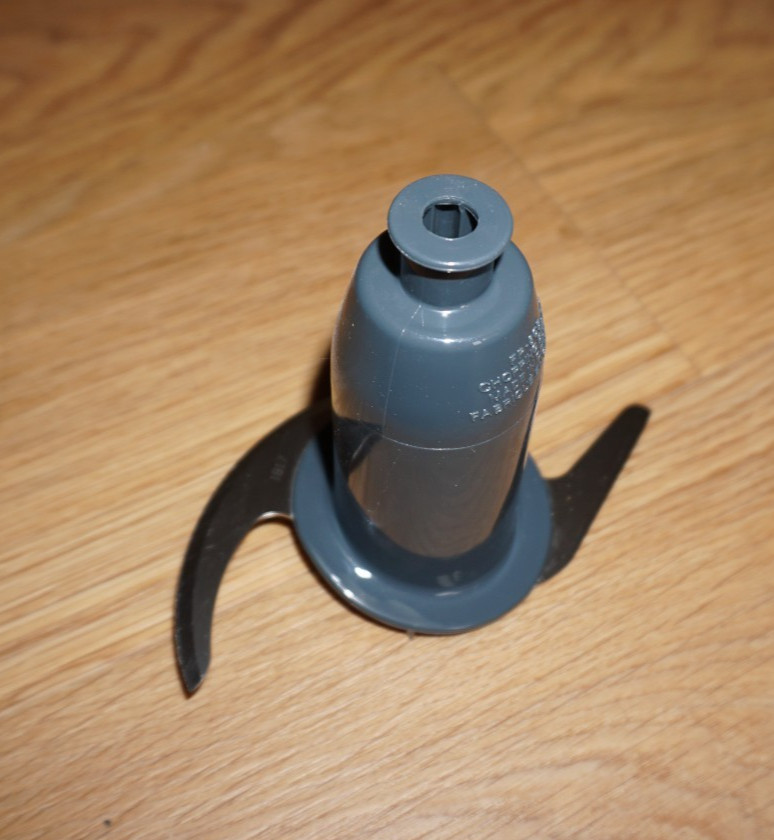 CUISINART ELEMENTAL 8 FOOD PROCESSOR FP-8GM REPLACEMENT BLADE ONLY