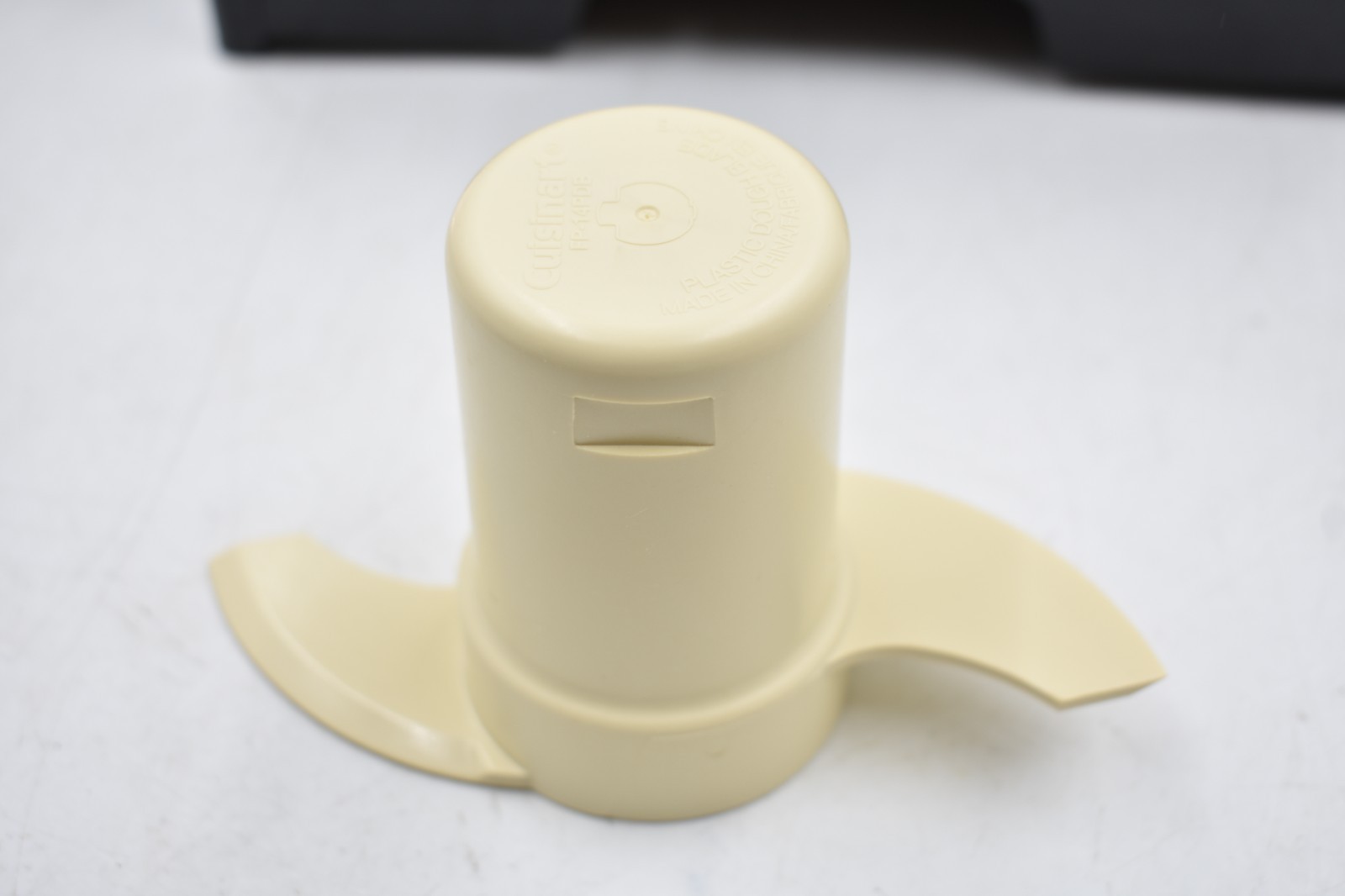 Cuisinart FP-14DC FP-16 Food Processor Blades Stem Shredder Slicer Storage Box