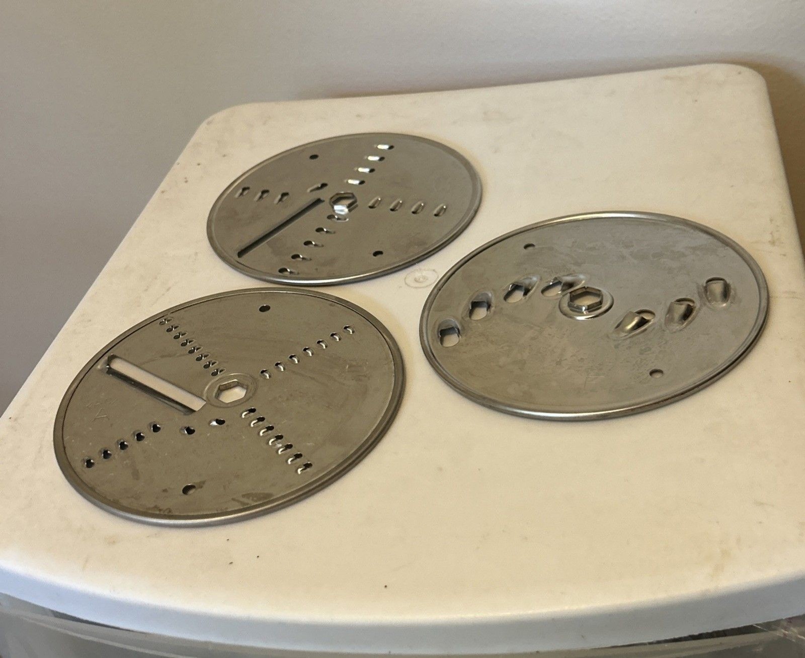 Moulinex La Machine Model 354 Shredding Slicing Disks Food Processor FACES A – F