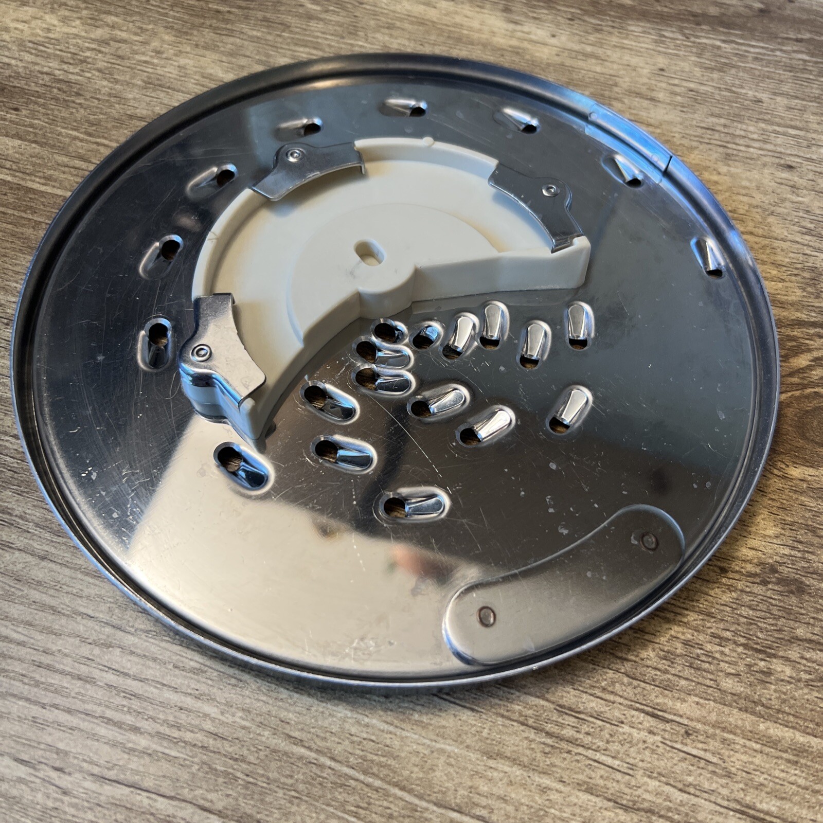 Cuisinart Disc DLC-337 Medium Shreding Blade / Disc for DLC-X Plus 20 Cup Model
