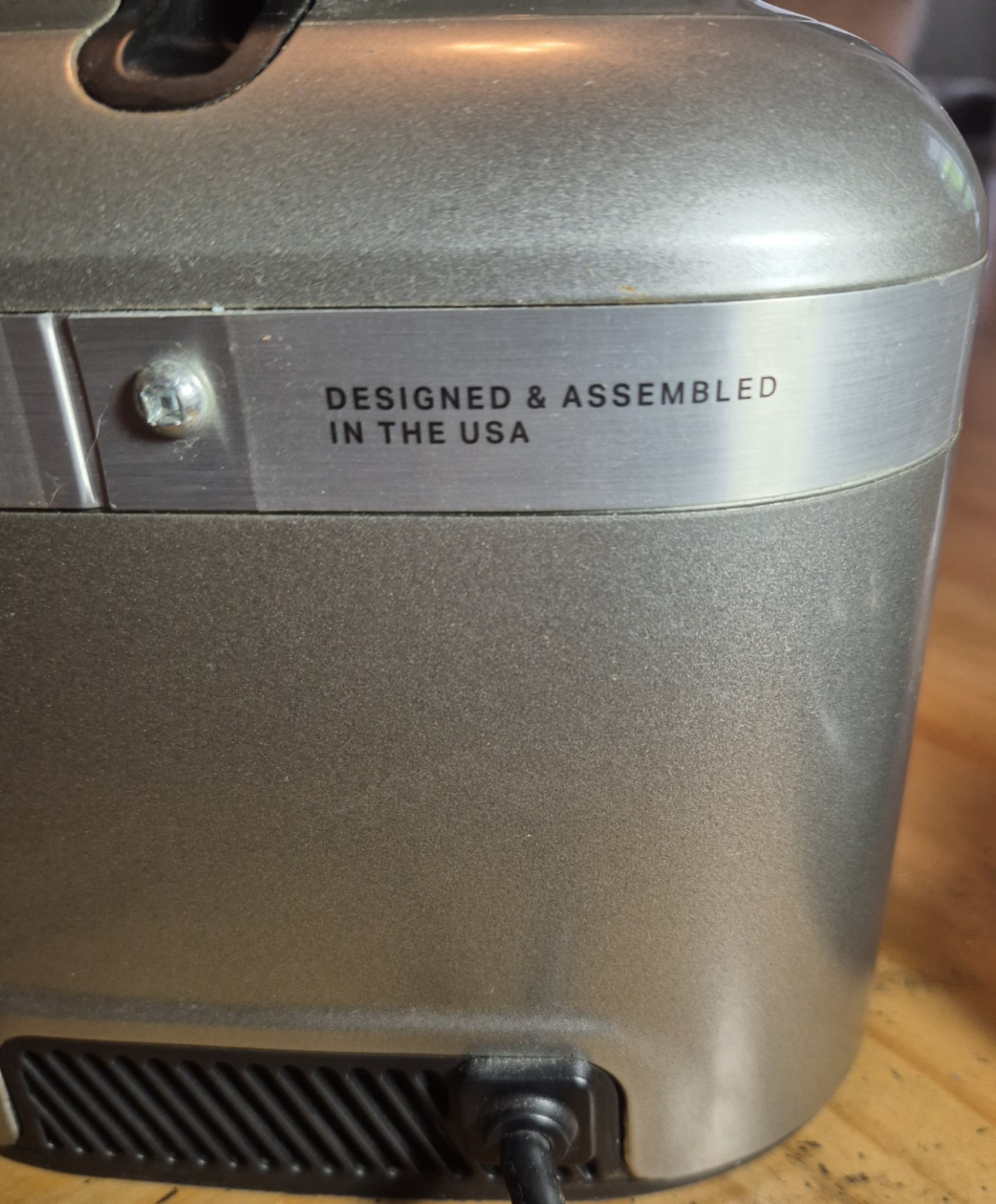 Kitchen Aid 120v 1200W Blender Base Model KSB4031CU Silver