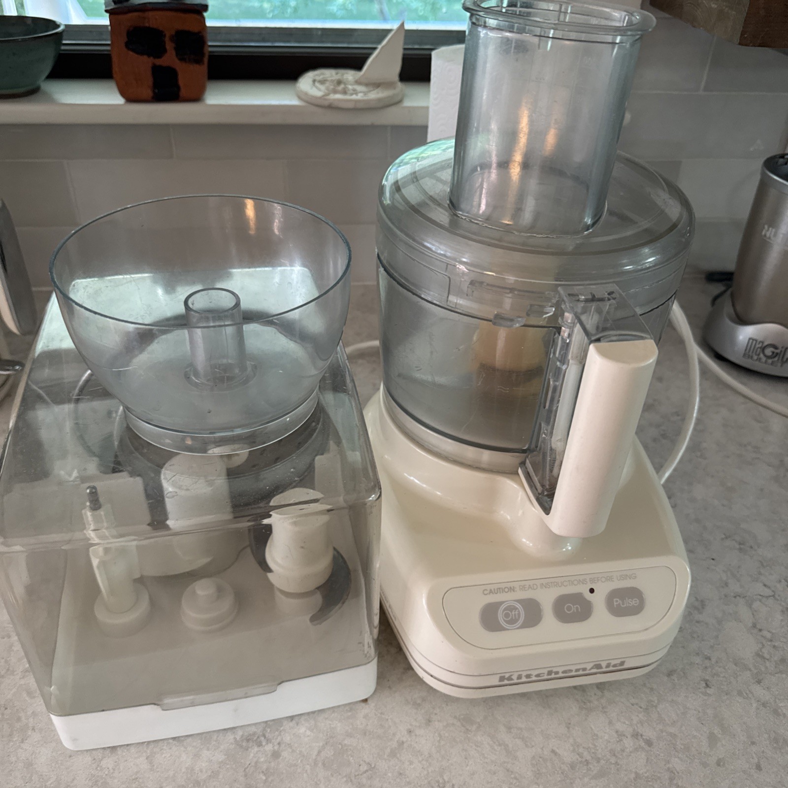 KitchenAid Food Processor KFP600W with Kneading Blade & 5Others Plus Accessories