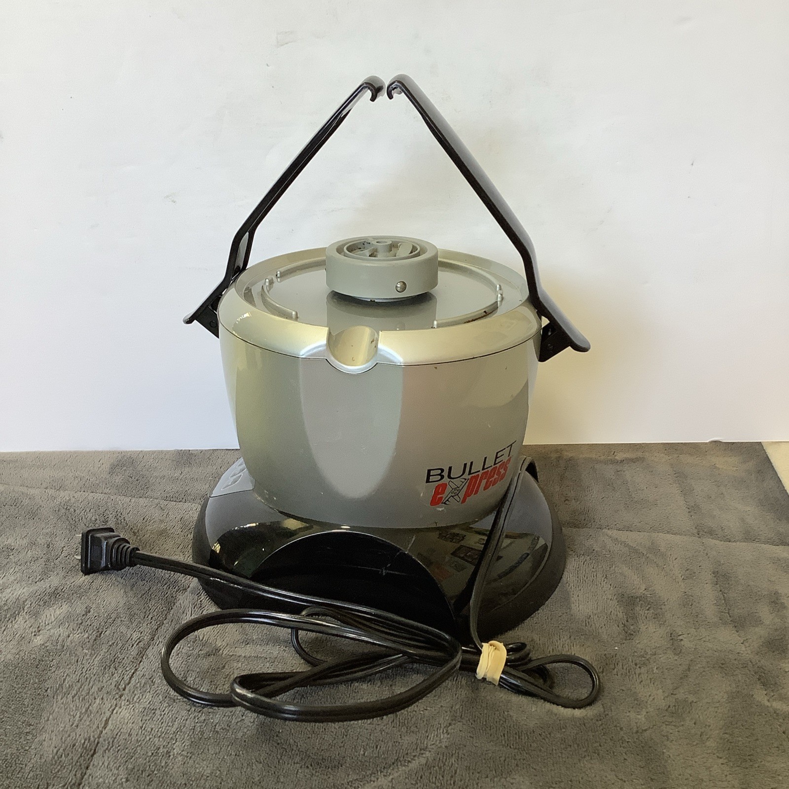 Bullet Express Trio Food Processor BE110C Base Motor Powers On Tested And Works