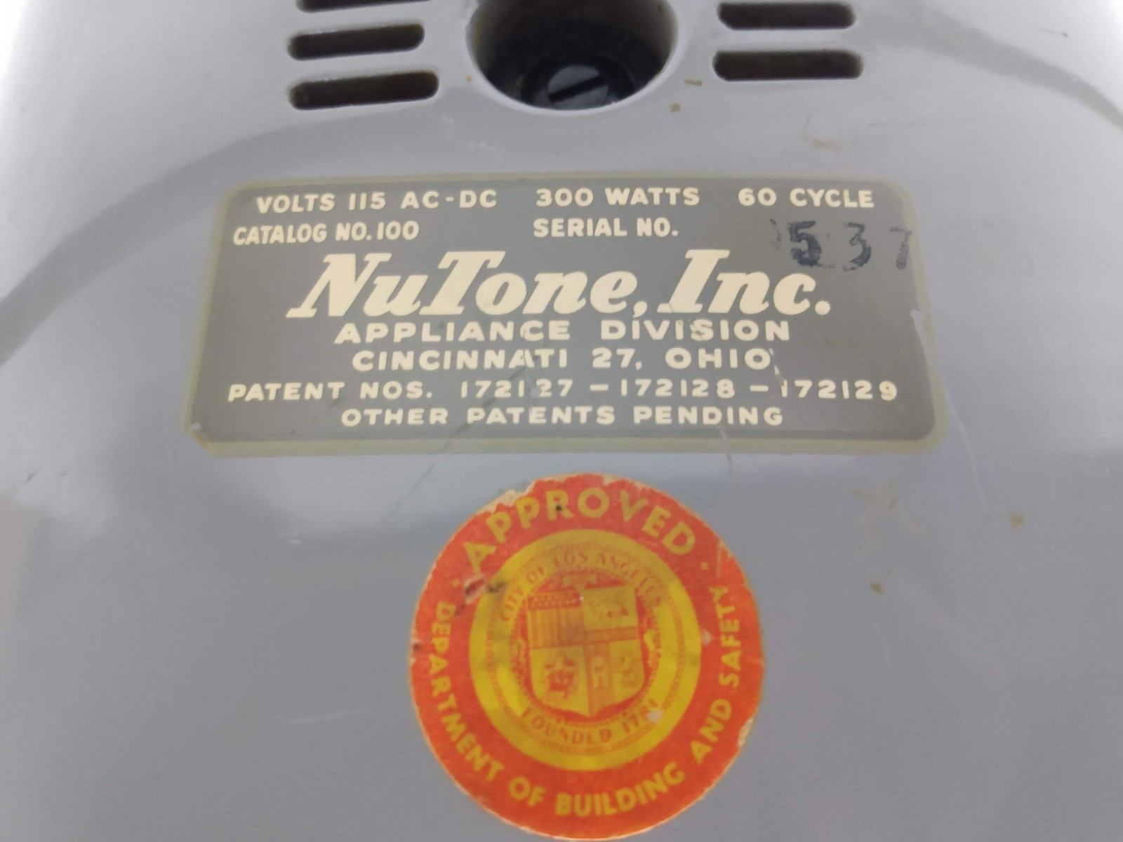 NuTone Food Center Processor Blender Counter Top Power Motor Base Model 100 Only