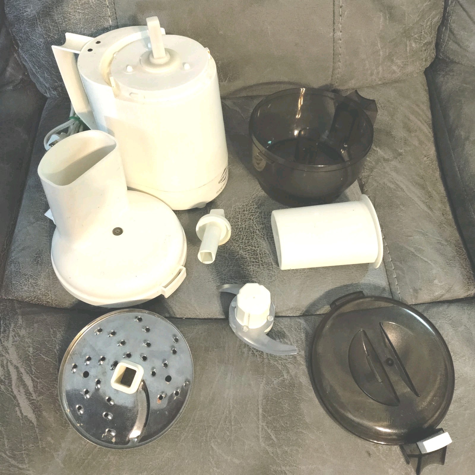 Vintage West Bend Food Processor Chopper 6491 White w/Dark Amber Bowl + Manual