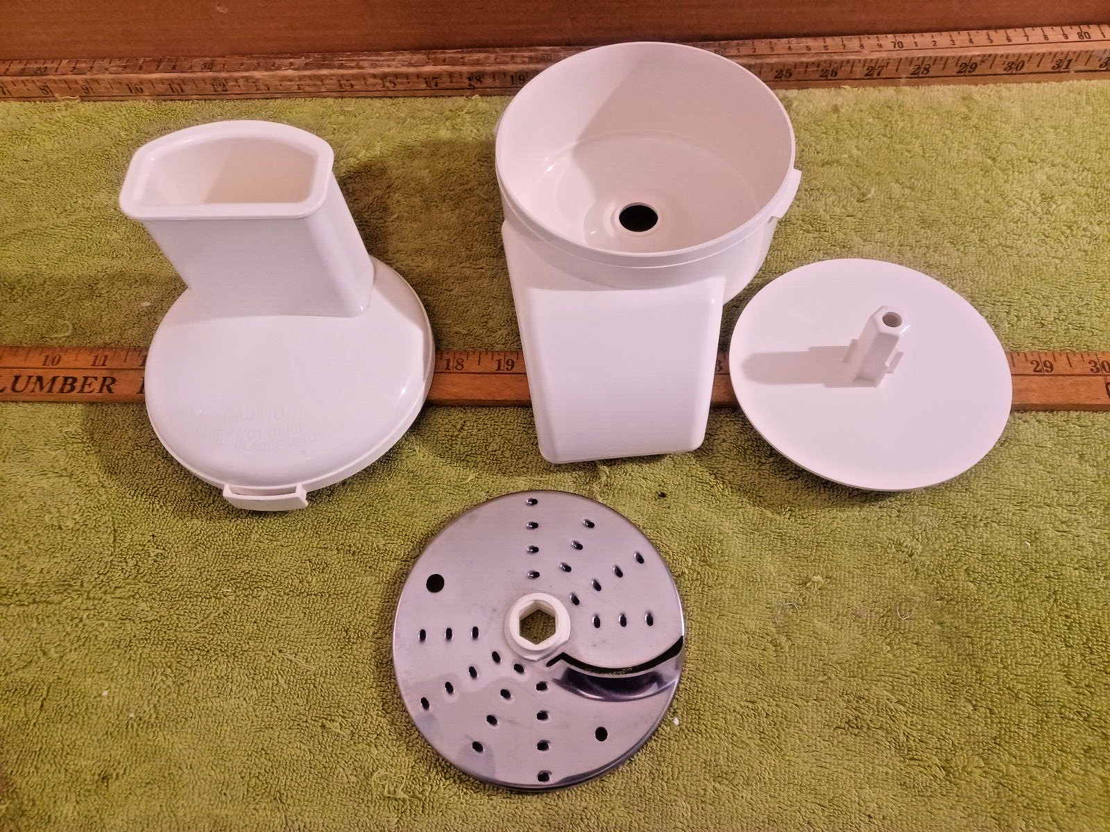Sunbeam Oskar 14081 Food Processor Replacement Parts Salad Attachment Chute