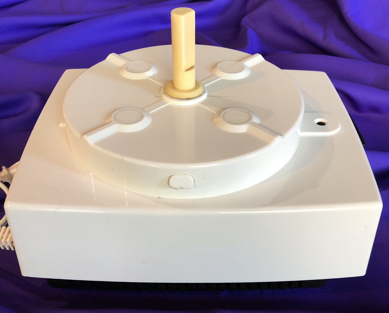 Cuisinart Food Processor DLC-10E, White, Vintage, Works Well, MADE IN JAPAN