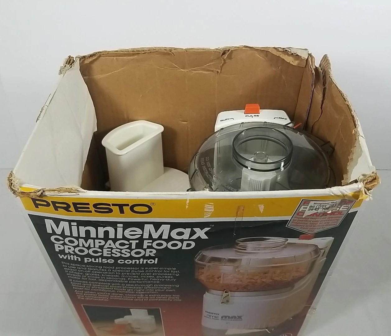 Presto 02900 Minnie Max Electric Compact Food Processor Pulse Control