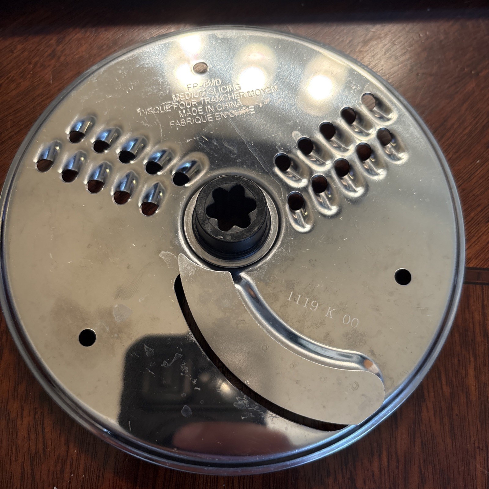 Cuisinart Food Processor slicing shredding blade FP 8MD