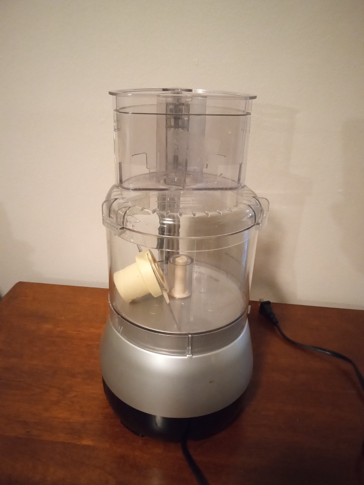 Cuisinart Prep 9-Cup Food Processor CFP-9SVPC **READ**
