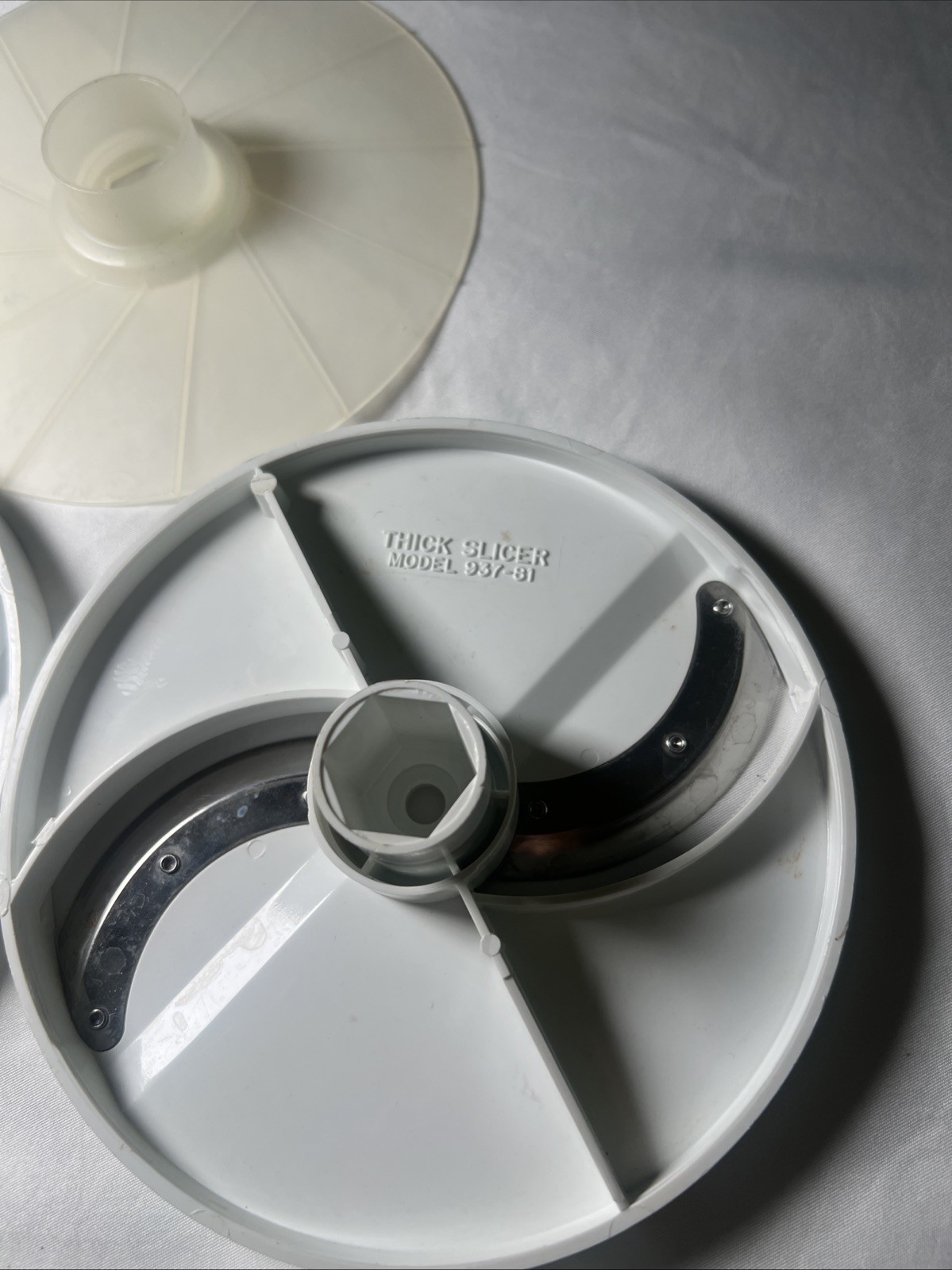 4 Oster Regency Kitchen Center Food Processor Blades 937-81, 82, 84, 85