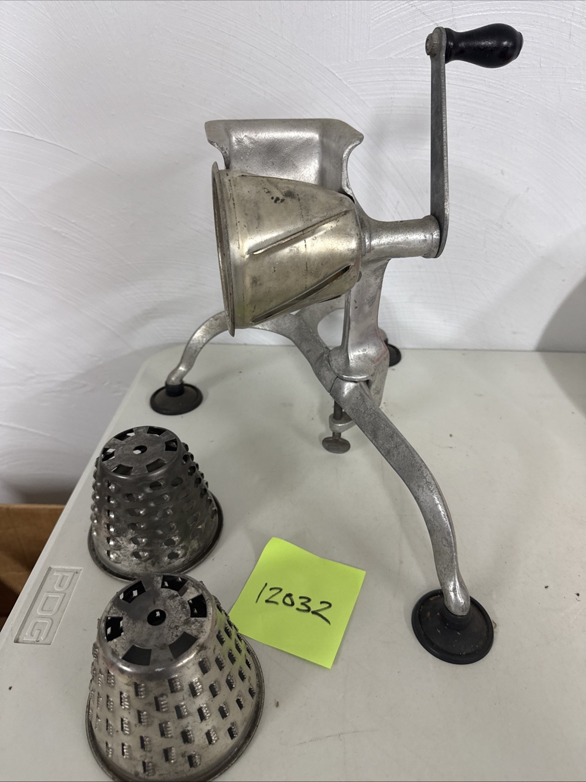 Vintage 1950’s GRISCER Indiana FOOD CUTTER Chopper Shredder-Clamp-On W/Stand USA