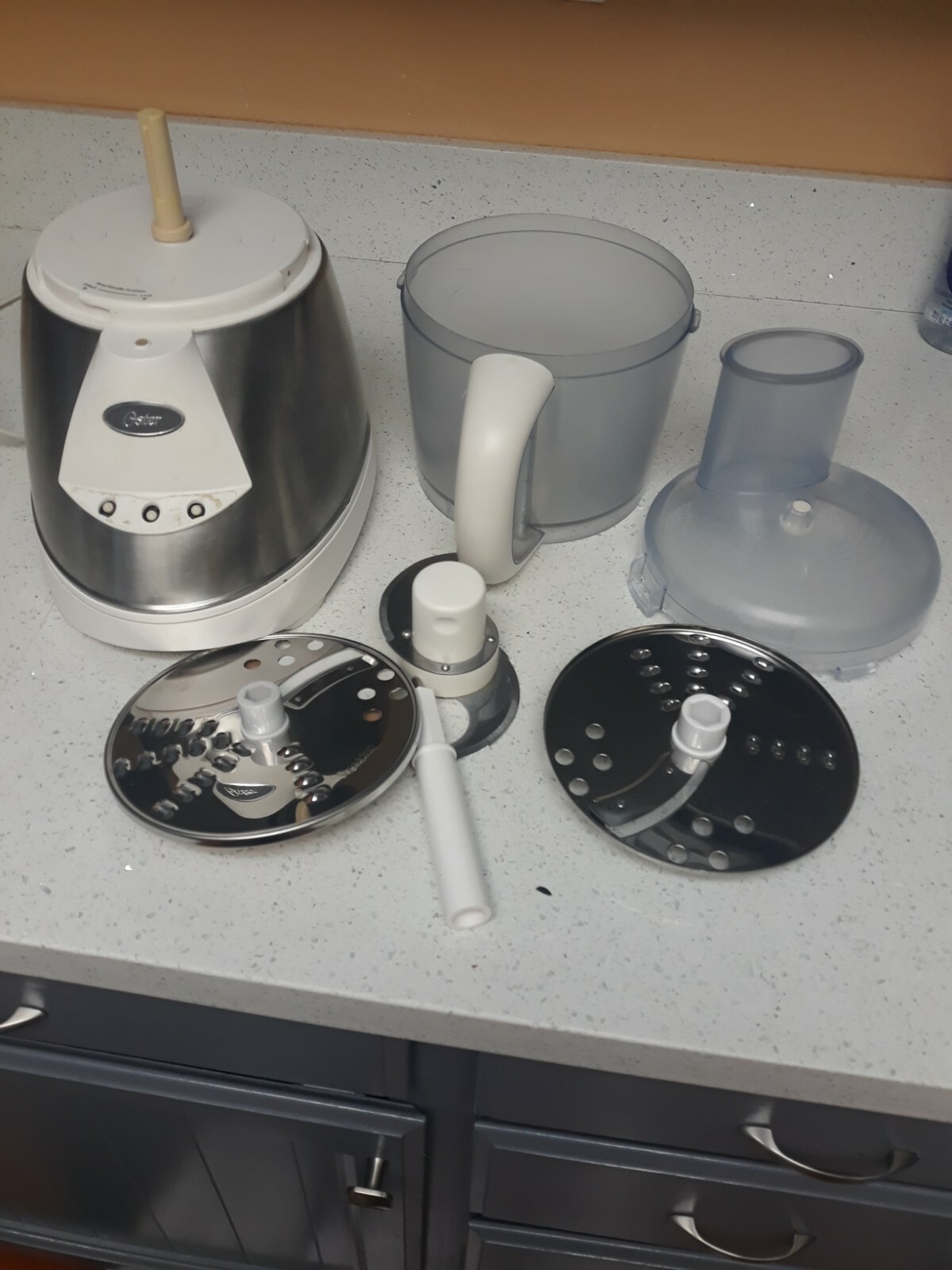 OSTER FOOD PROCESSOR Model 3200 In Nice Working Condition