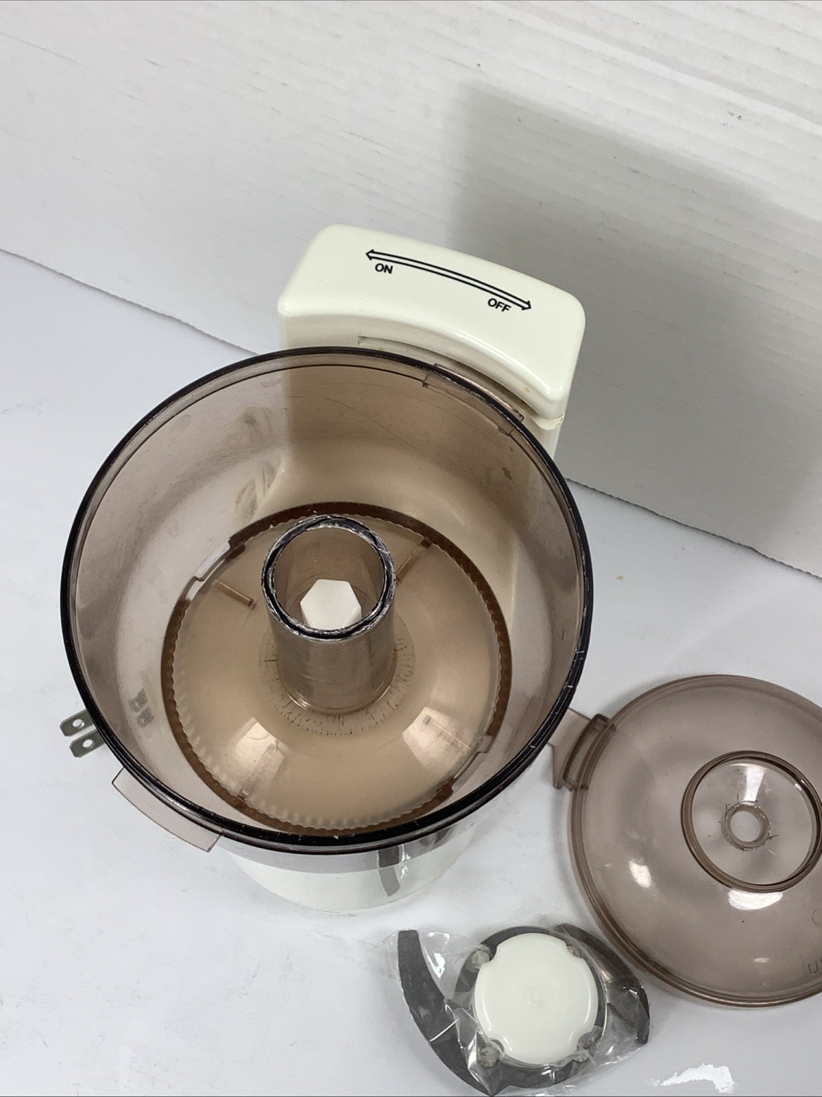 Sunbeam Food Processor Oskar Jr Chopper Plus 14131 Vintage With Bowl & Blade