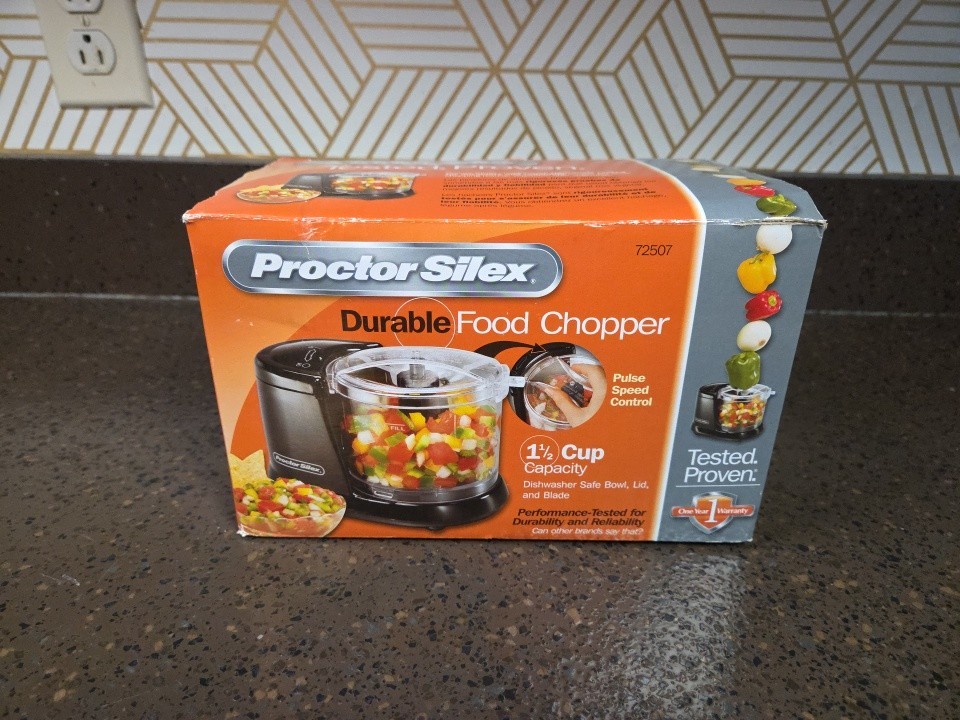 Proctor Silex 1-1/2 Cup Durable Food Chopper Black- New in Box