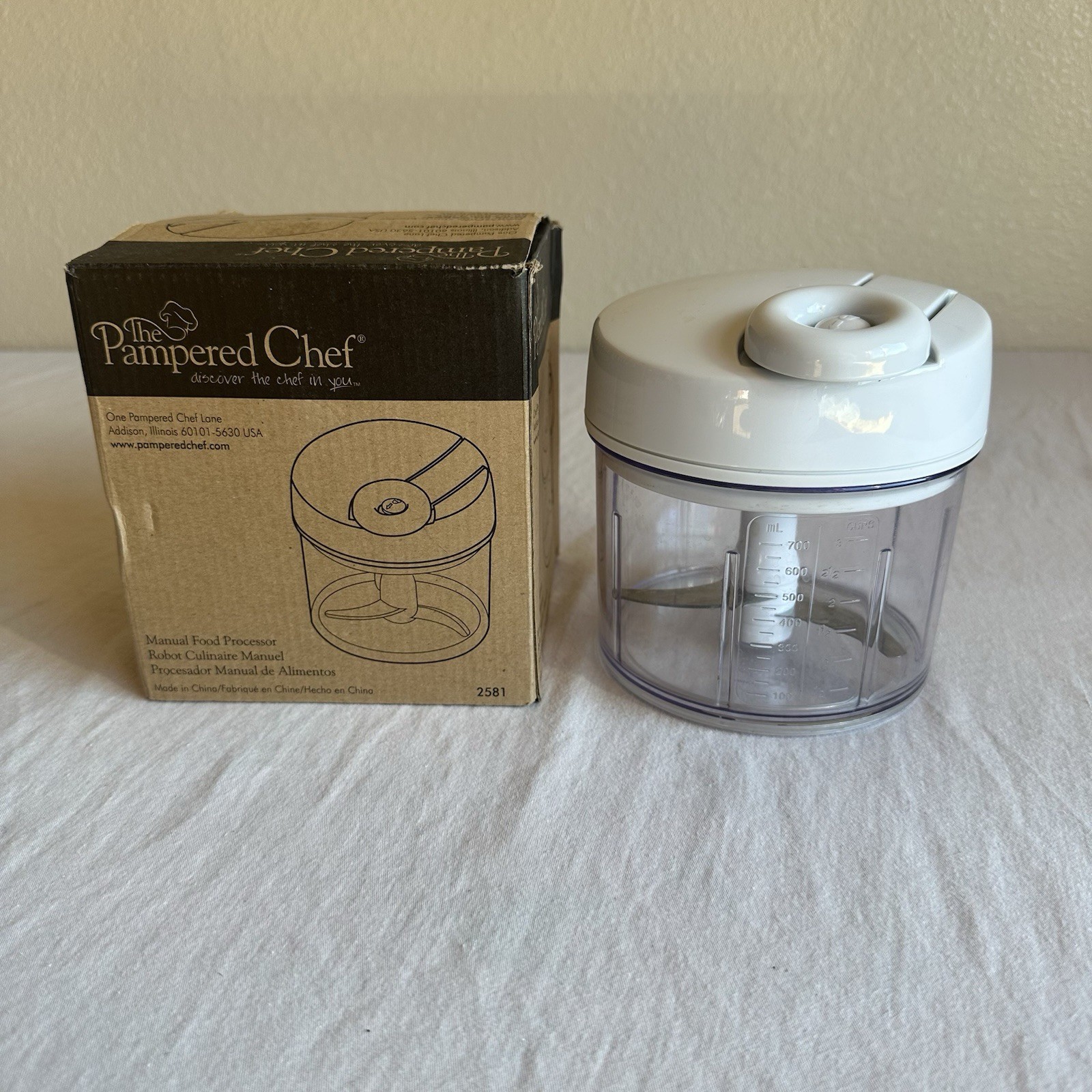 Pampered Chef Manual Food Processor #2581 In Original Box