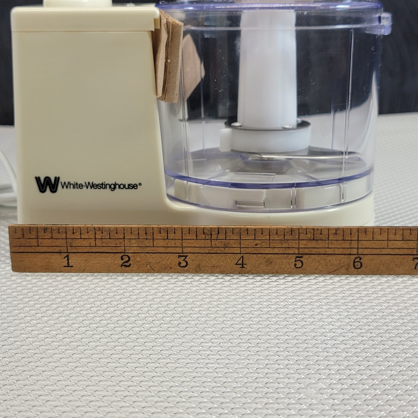 White Westinghouse Mini Food Processor Chopper WCH0100 Kitchen Tool New Open Box