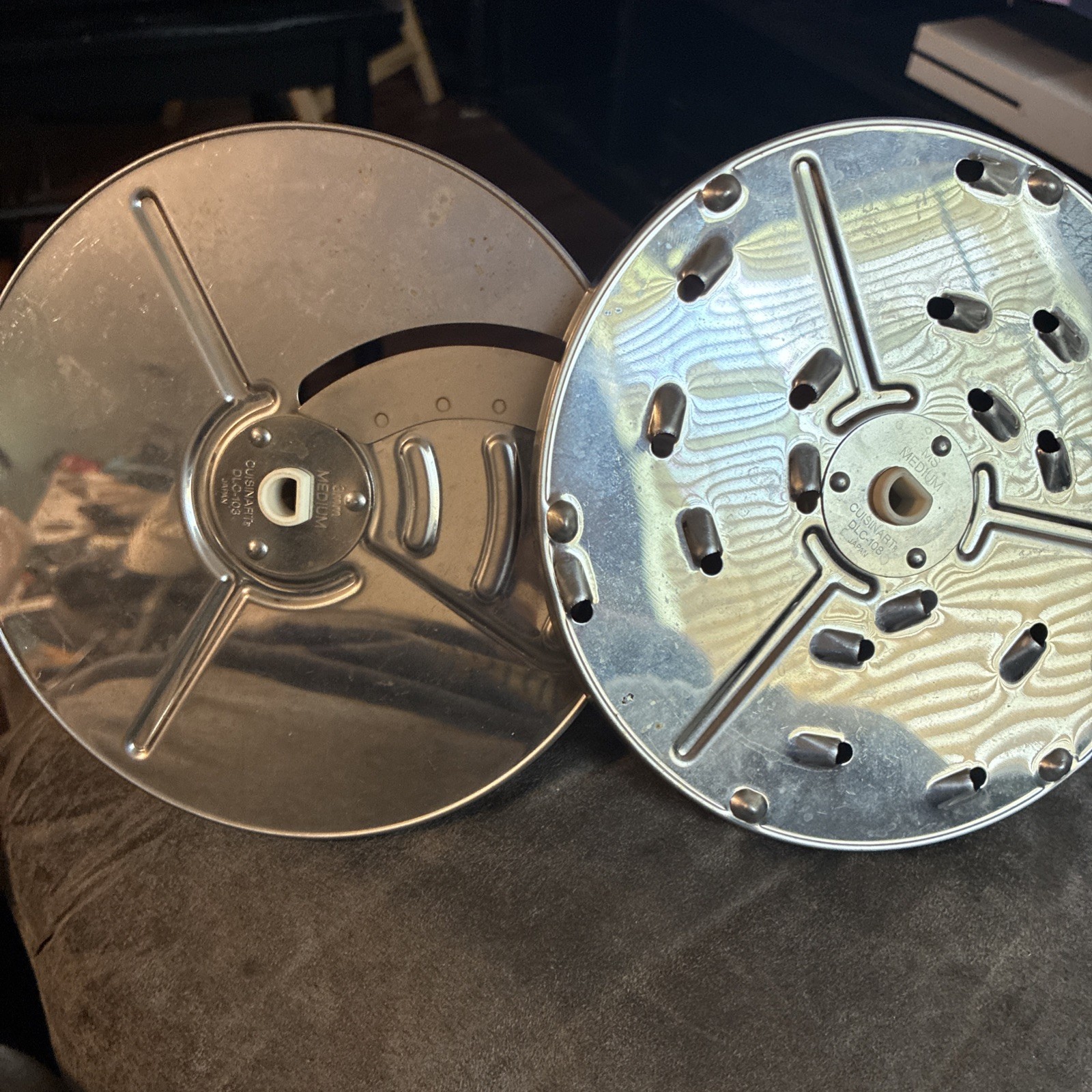 Cuisinart DLC-103TX 3mm Slicing Disc & DLC-108TX Medium Shredding Disc Set OEM