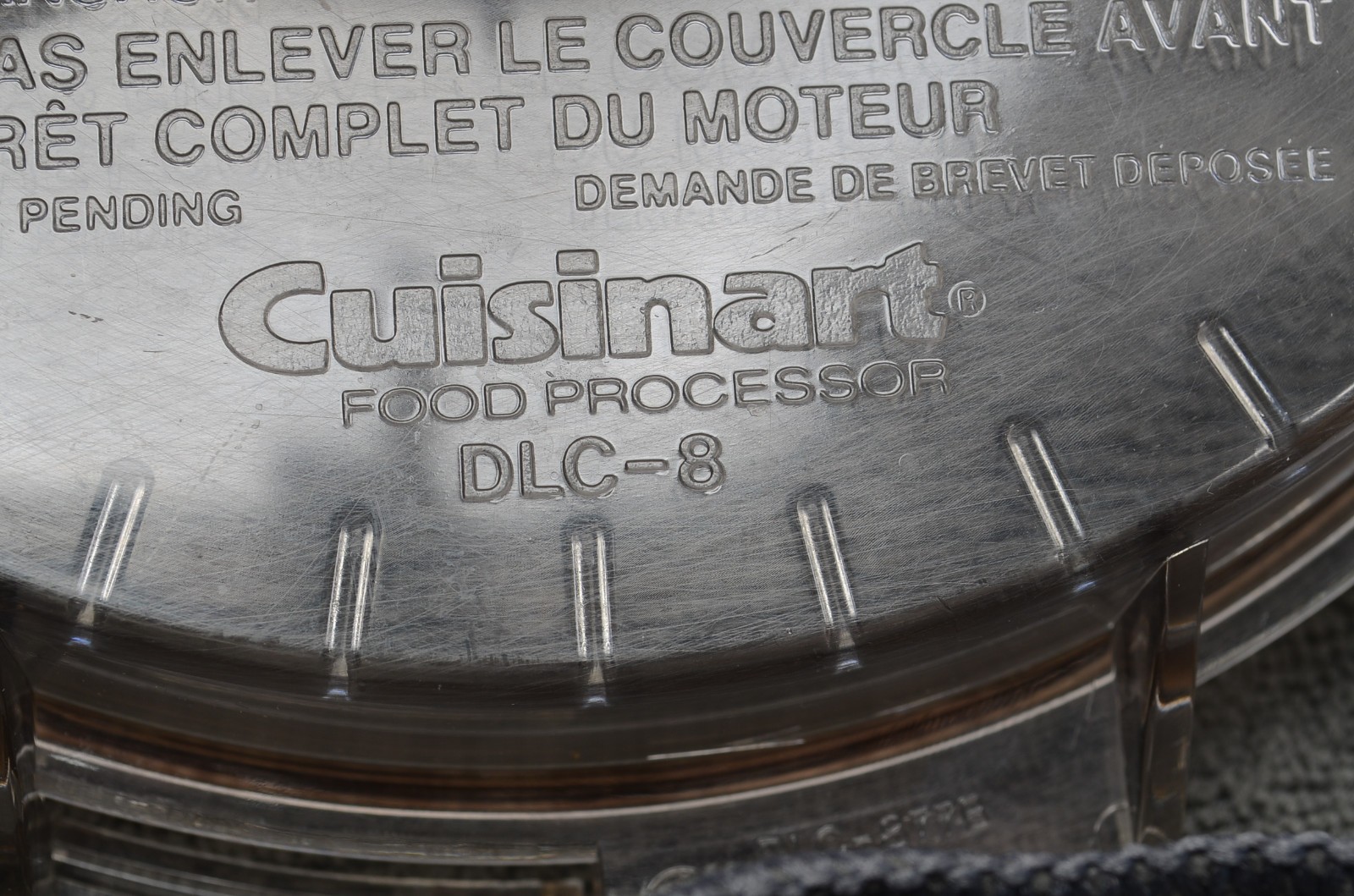 Cuisinart DLC-8 DLC-8M Food Processor Lid w Feed Chute Replacement Part Cracked